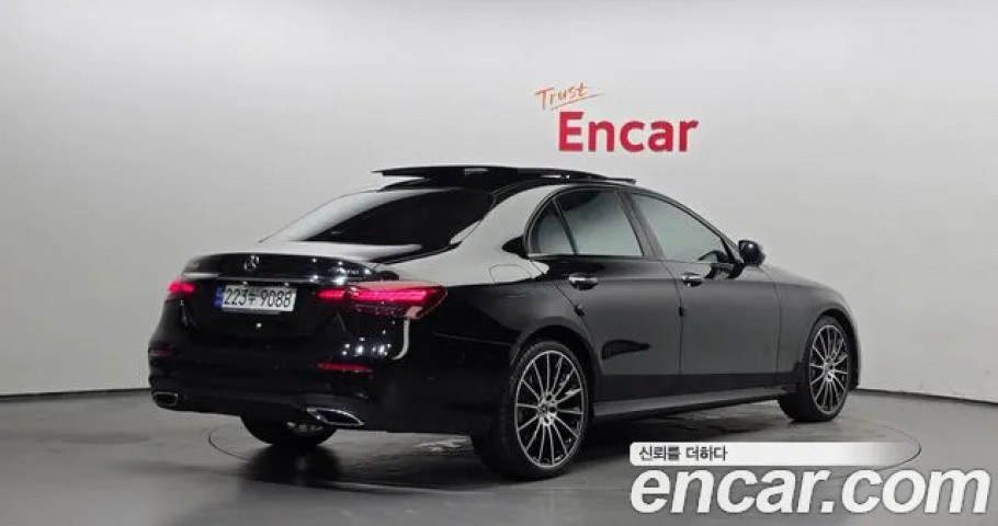 Mercedes-Benz E-Class 