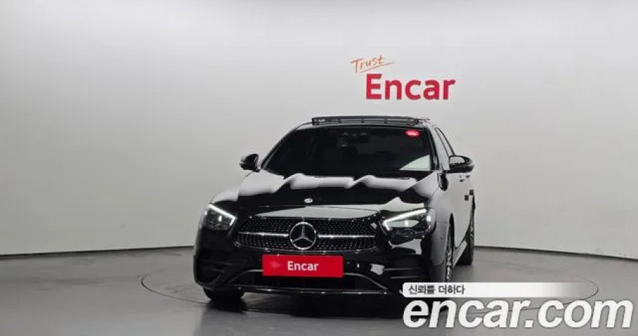 Mercedes-Benz E-Class 