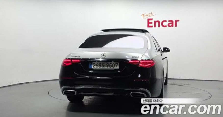 Mercedes-Benz S-Class 