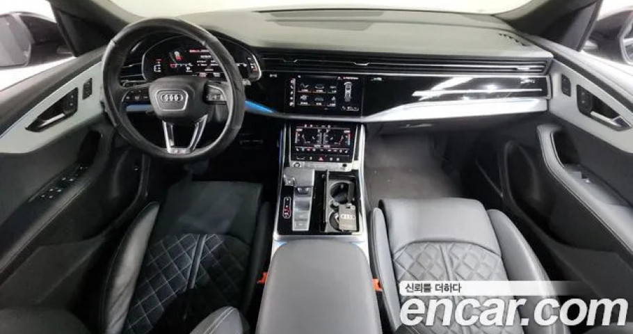 Audi Q8 