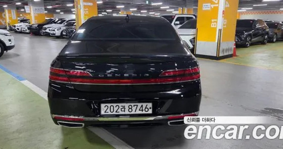 Genesis G90 