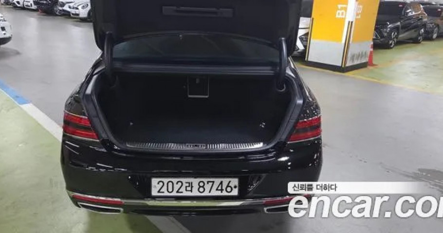 Genesis G90 