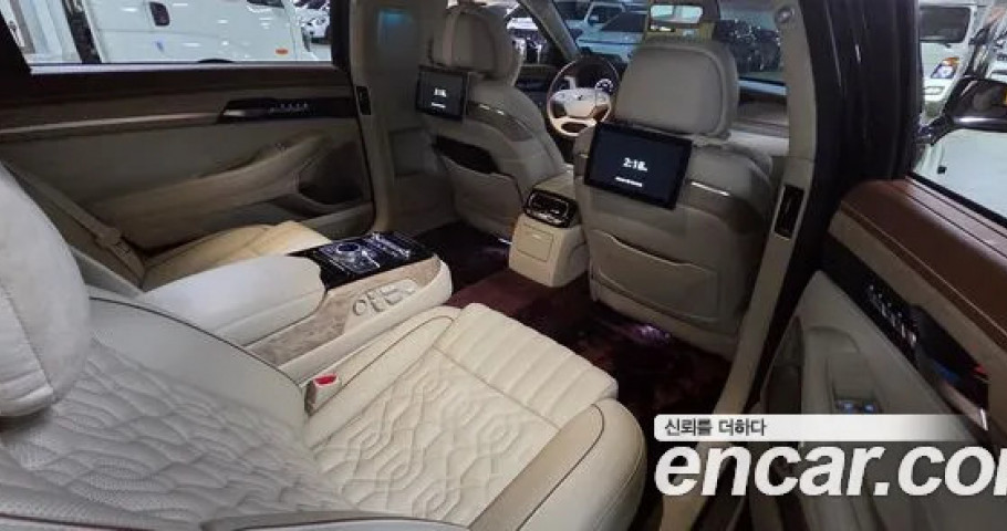 Genesis G90 