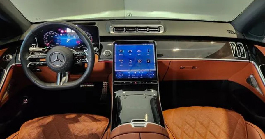 Mercedes-Benz S-Class 
