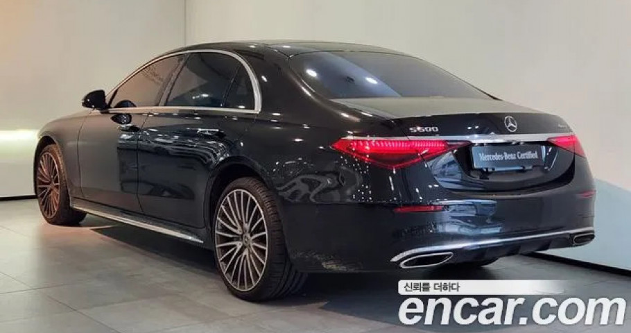 Mercedes-Benz S-Class 