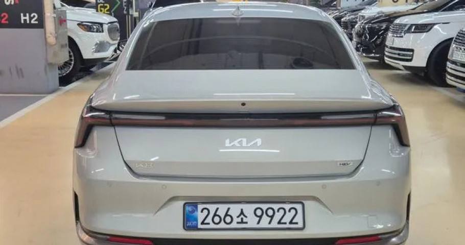 Kia K8 