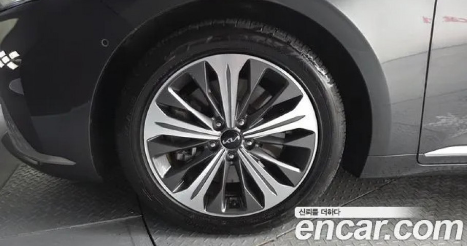 Kia K8 
