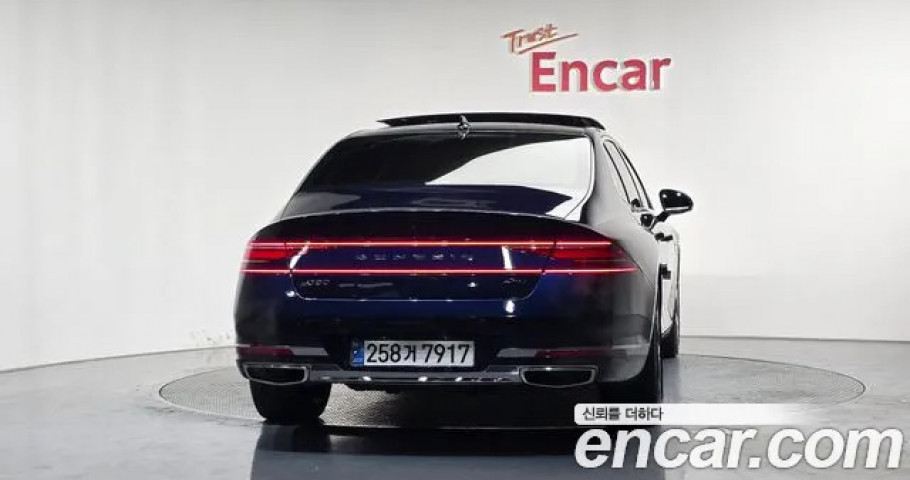 Genesis G90 
