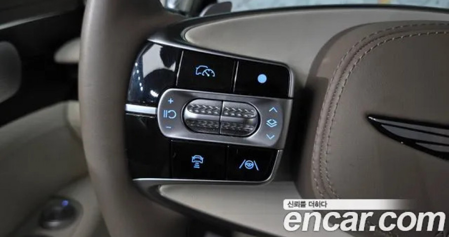 Genesis G90 
