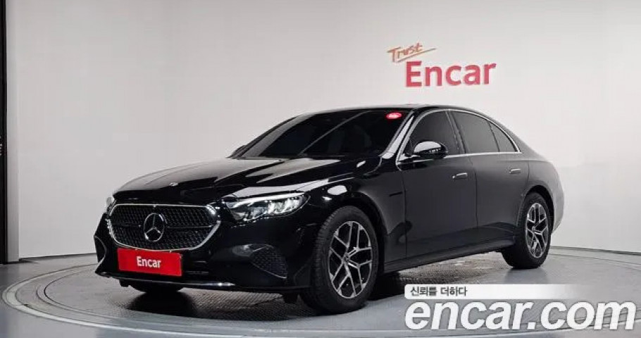 Mercedes-Benz E-Class 