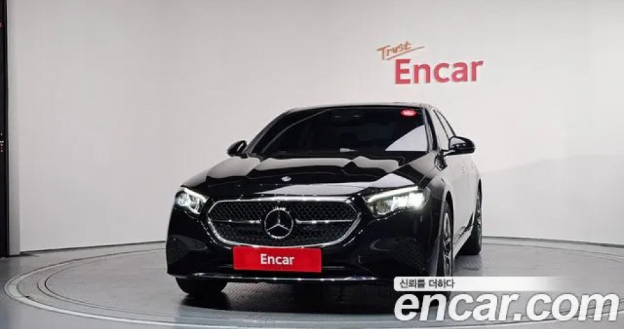 Mercedes-Benz E-Class 