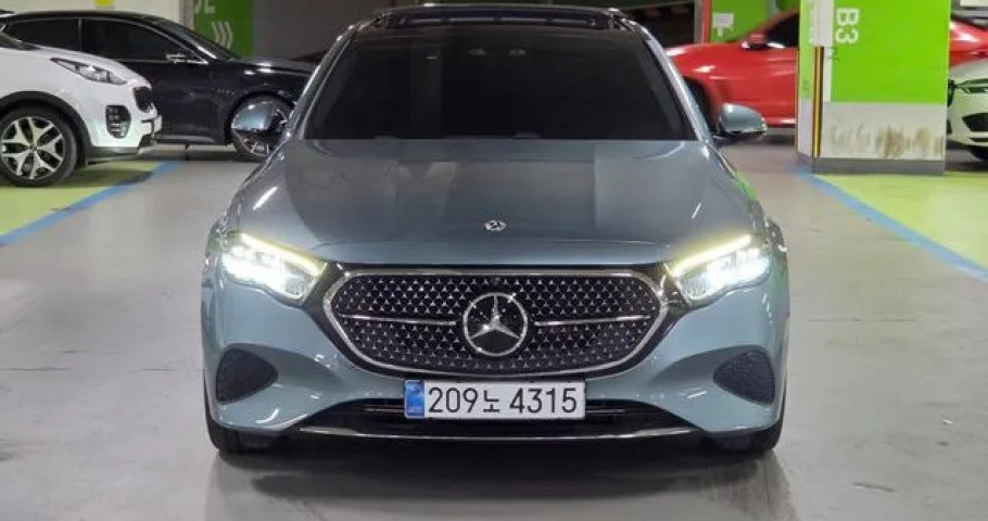 Mercedes-Benz E-Class 