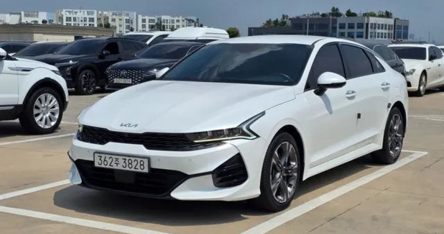 Kia K5 