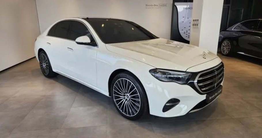Mercedes-Benz E-Class 