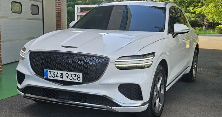 Genesis Gv70 