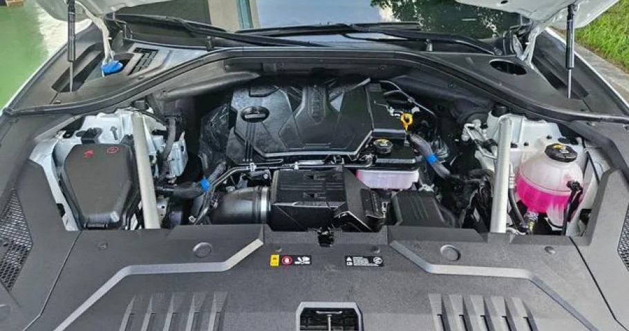 Genesis Gv70 