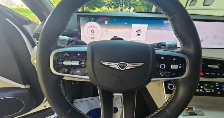 Genesis Gv70 