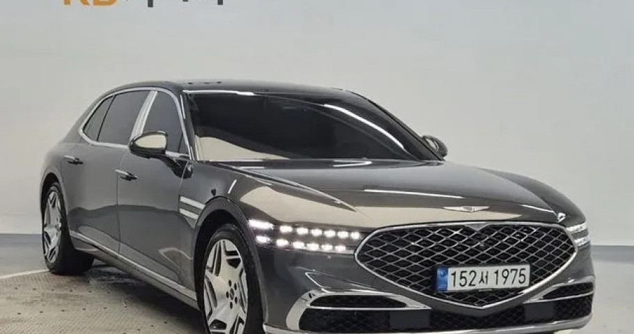 Genesis G90 