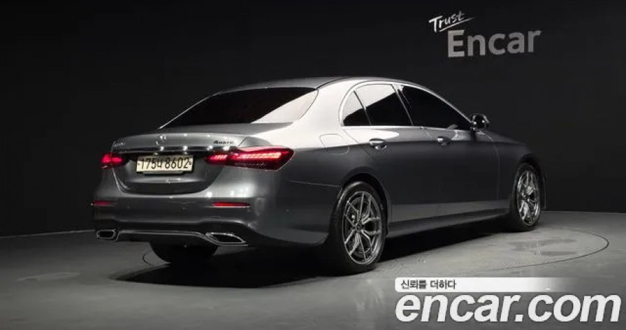 Mercedes-Benz E-Class 