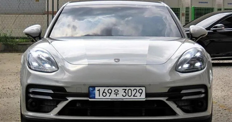 Porsche Panamera 