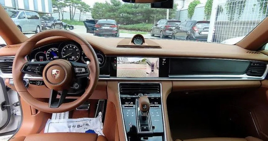 Porsche Panamera 