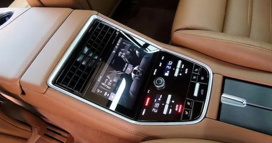 Porsche Panamera 