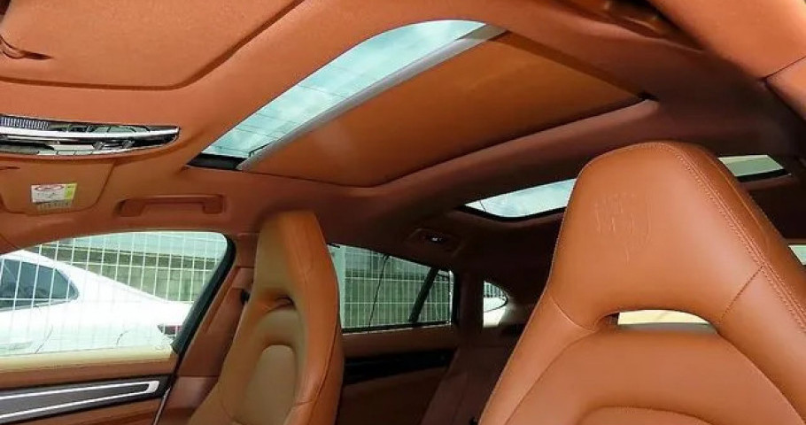 Porsche Panamera 