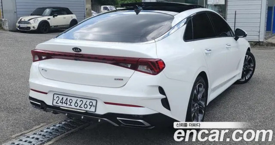 Kia K5 