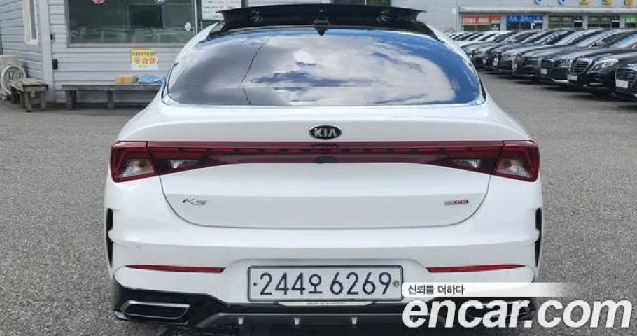 Kia K5 