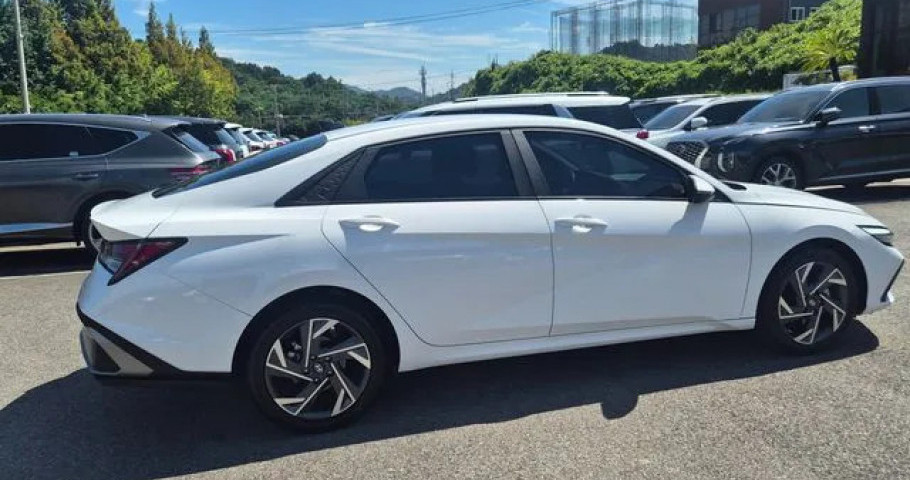 Hyundai Avante (Elantra) 