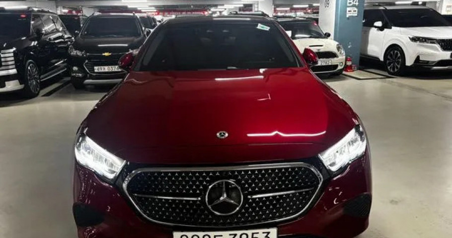 Mercedes-Benz E-Class 