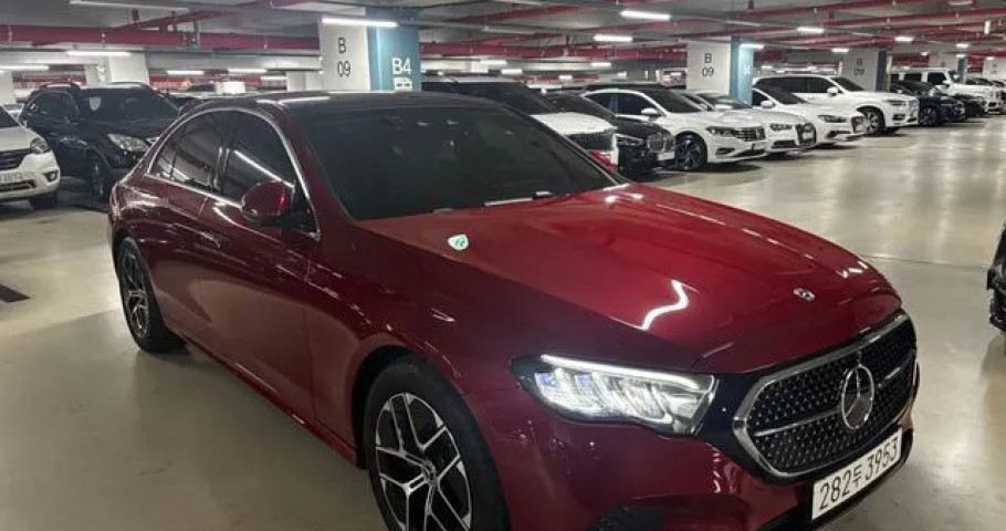 Mercedes-Benz E-Class 