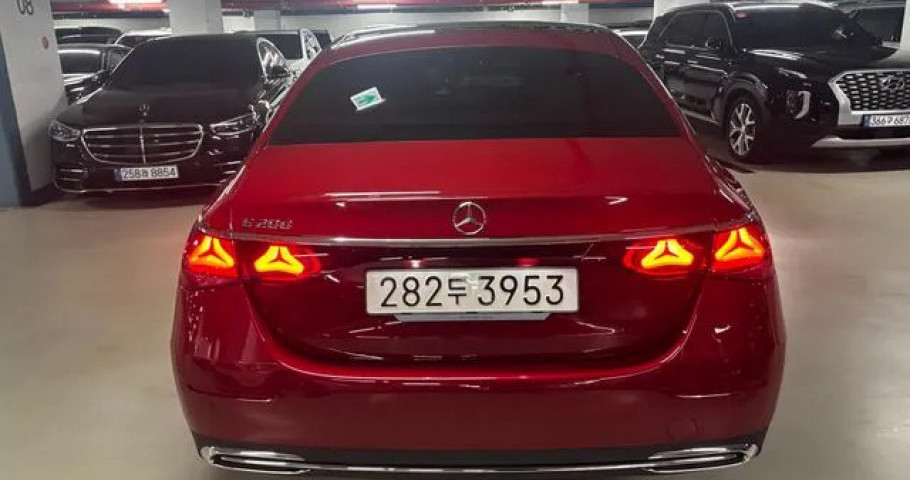 Mercedes-Benz E-Class 