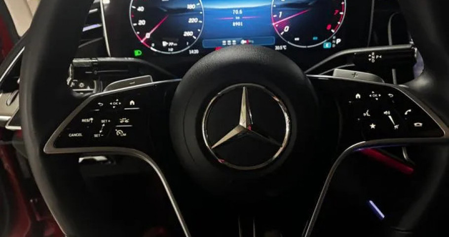 Mercedes-Benz E-Class 