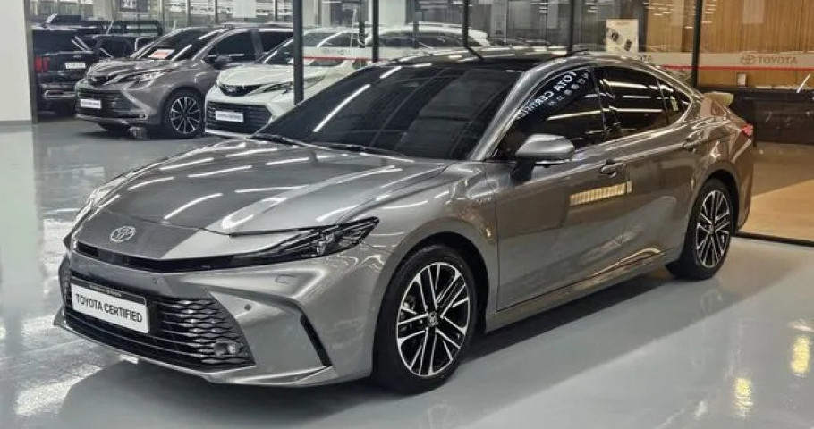 Toyota Camry 