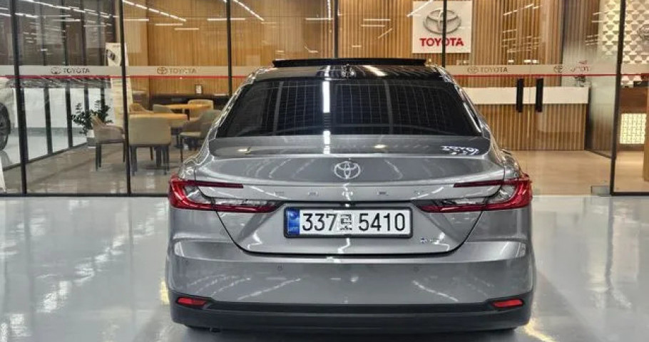 Toyota Camry 