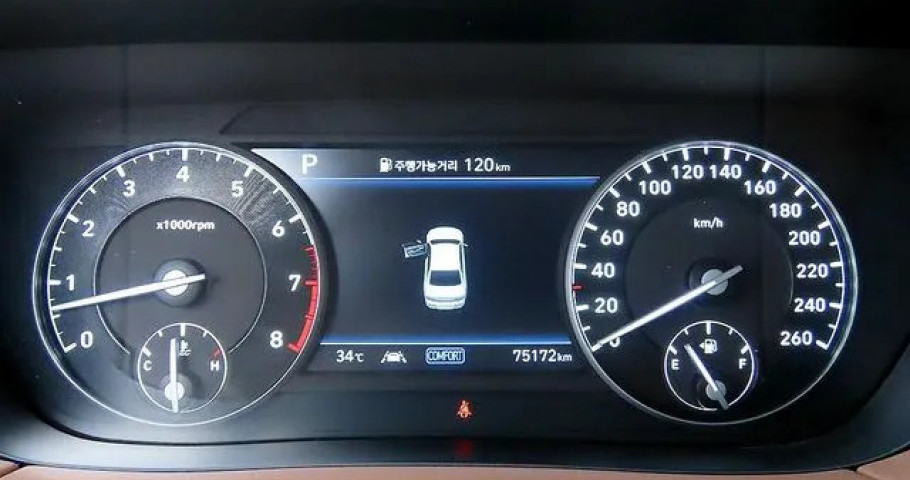 Genesis G90 