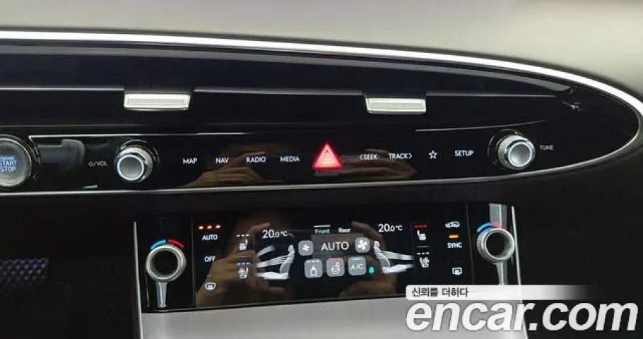 Genesis Gv70 