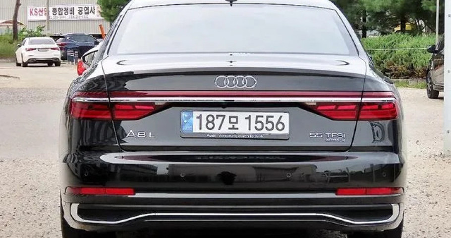 Audi A8 