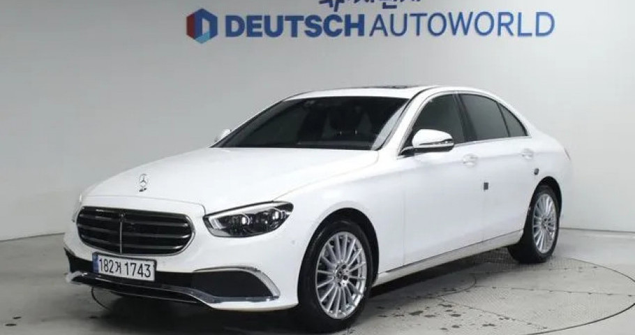 Mercedes-Benz E-Class 