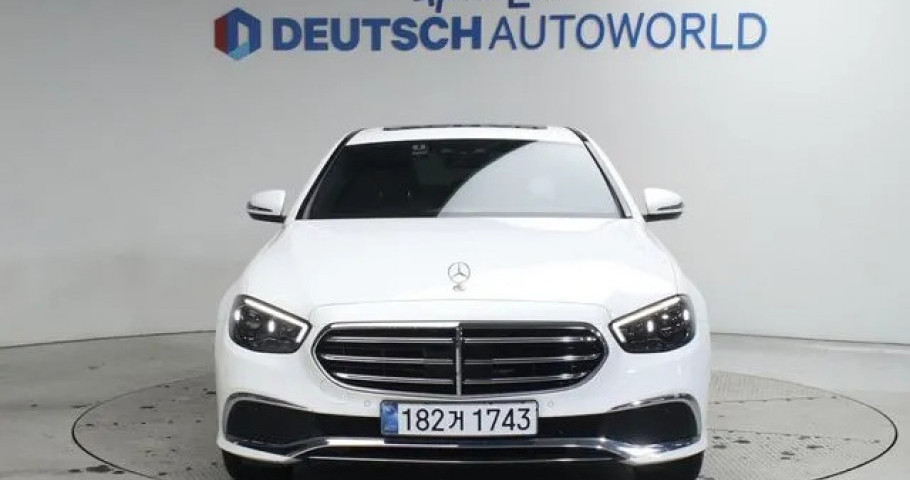 Mercedes-Benz E-Class 