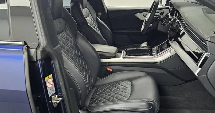 Audi Q8 