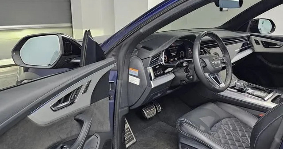 Audi Q8 