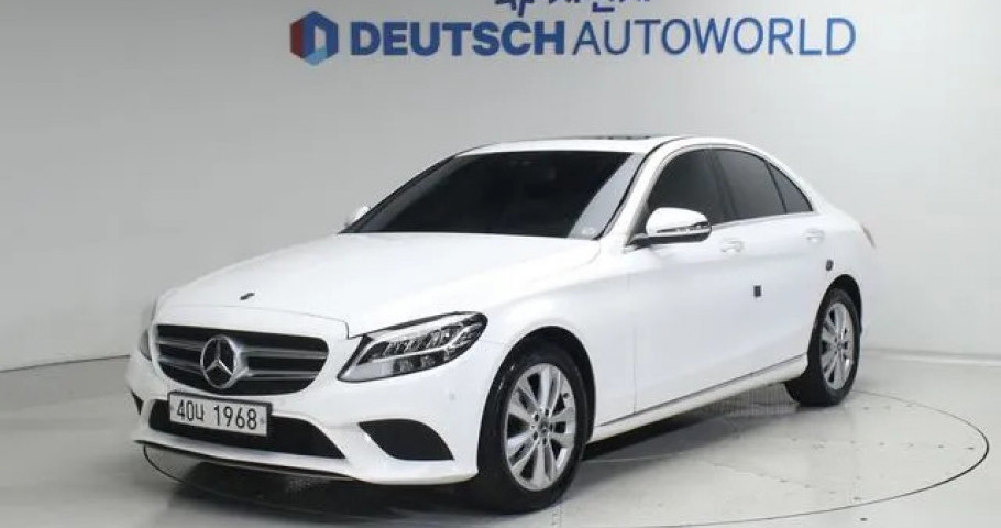 Mercedes-Benz C-Class 