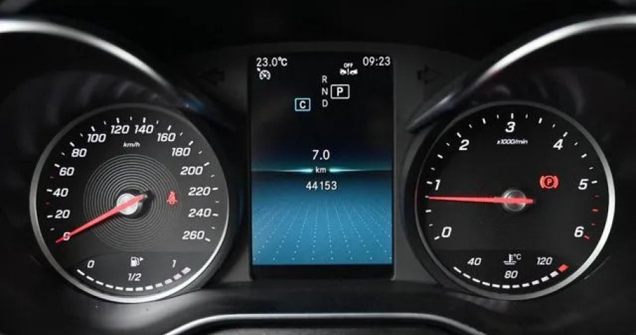 Mercedes-Benz C-Class 