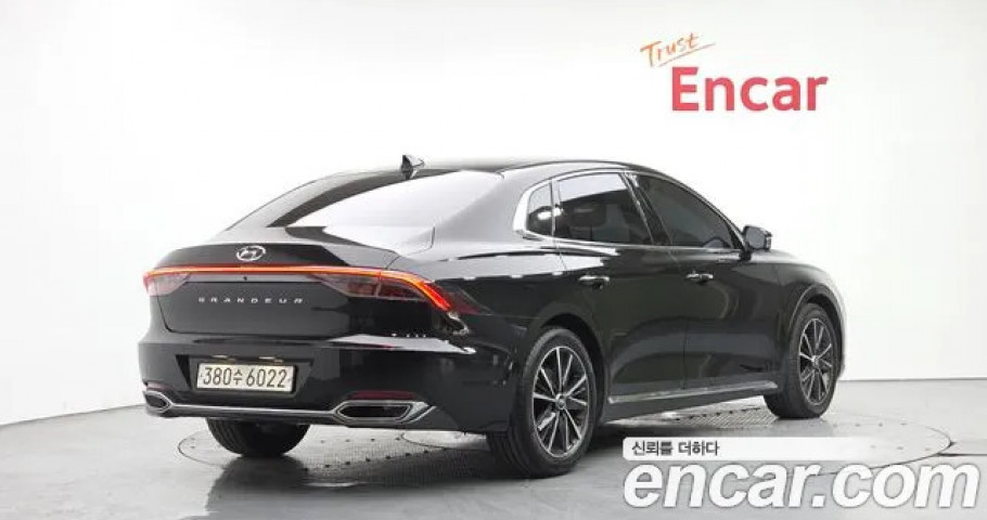 Hyundai Grandeur 