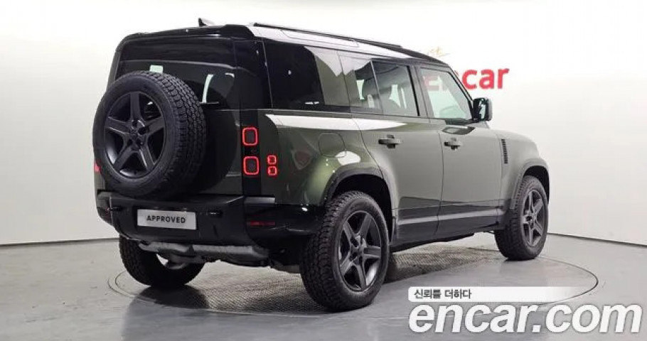 Land Rover Defender 