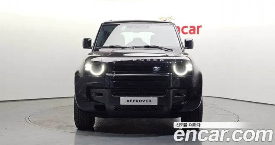 Land Rover Defender 