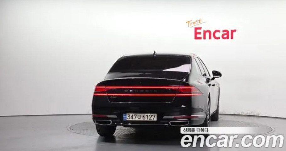 Genesis G90 
