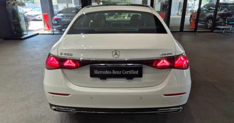Mercedes-Benz E-Class 